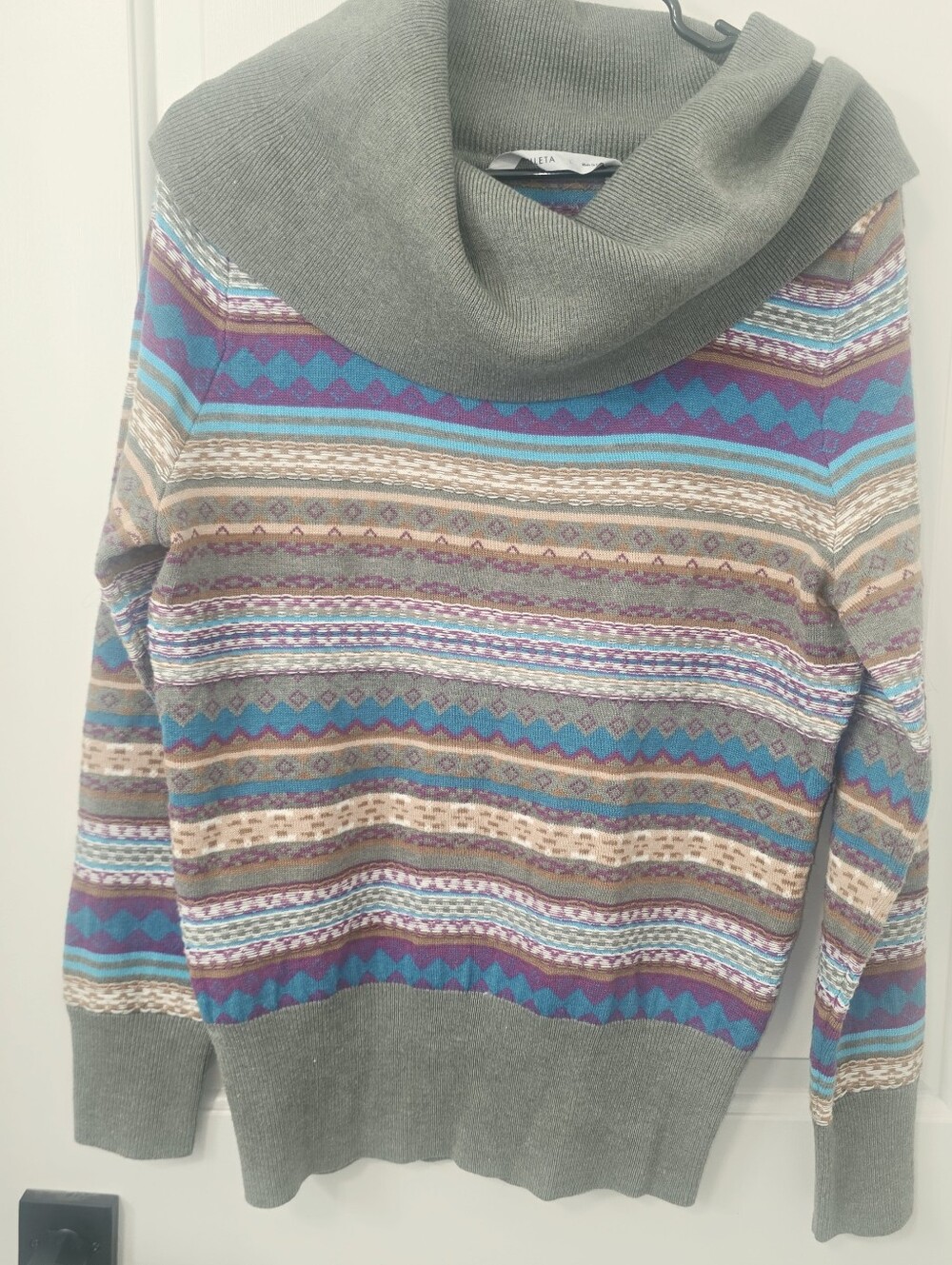 Athleta Gray Fair Isle Knit Cowl Neck Long Sleeve Pullover Sweater Womenโs L